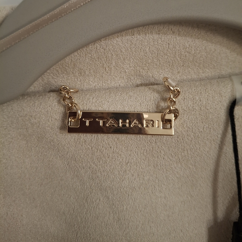 NWT T Tahari Faux Leather Trench In Bone - Picture 9 of 10